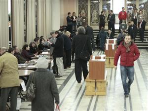 Perdanţii primului tur de scrutin au votat schimbarea
