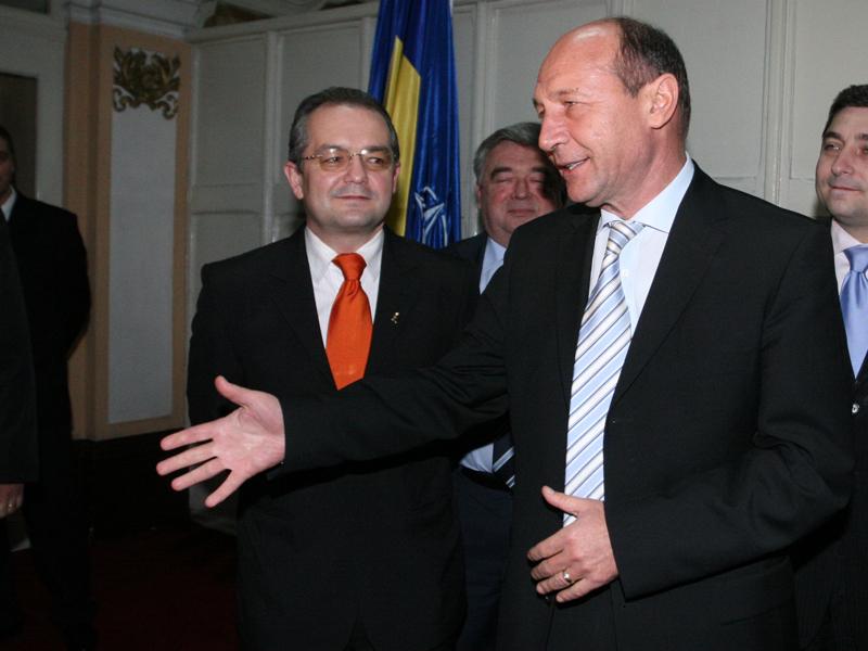Băsescu bate şaua să priceapă Boc: “Du-te la Cluj”