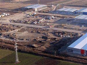 Spaniolii şi clujenii construiesc fabrici şi depozite în 2012