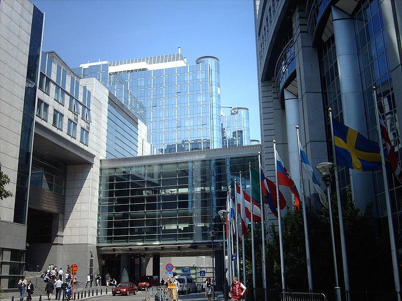 După trei sedii în trei ţări, Parlamentul European votează cu majoritate covârşitoare să aibă un singur sediu. Niculescu: 