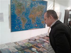 Boc şi Daniel Morar, la târgul de carte Gaudeamus. Vezi ce a răspuns fostul premier când a fost întrebat dacă va candida la Primărie VIDEO