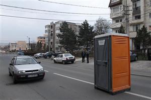 O toaletă publică a 