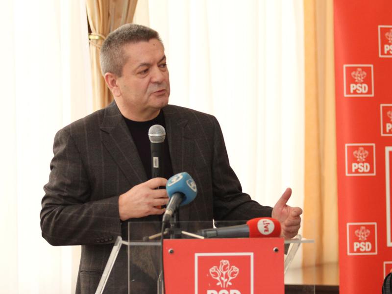 Ioan Rus: “Boc, un premier ruşine naţională. Ar fi culmea ironiei să ia voturi la Cluj”