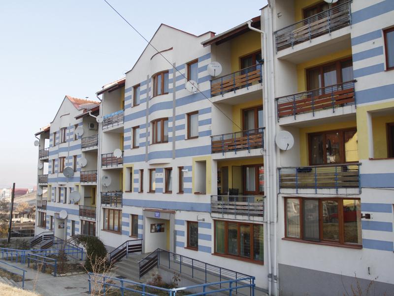 Vânzarea blocurilor ANL şi chiriile agită spiritele în Consiliul Local