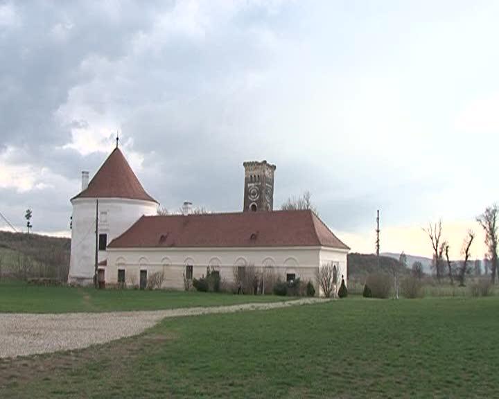 Doar 5 vizitatori în 3 ore la castelul din Bonţida VIDEO