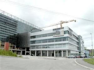 Global Plaza se transformă în Centrul de Sănătate Transilvania