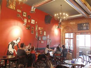 Unde ieşim: Distracţie studenţească: Shto college bar