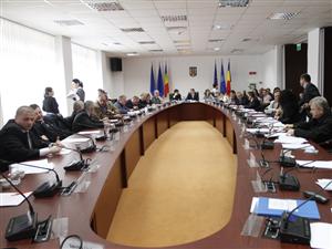 Consiliul Judeţean împarte peste 700.000 de lei pentru biserici