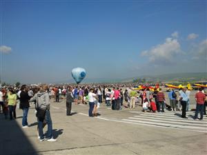MIG-uri, elicoptere şi avioane, demonstraţii aeriene la aeroportul din Cluj FOTO / VIDEO