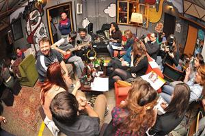 Cum înveţi orice pe oricine, în proiectul Incubator107, sâmbătă seara la FerdinArt