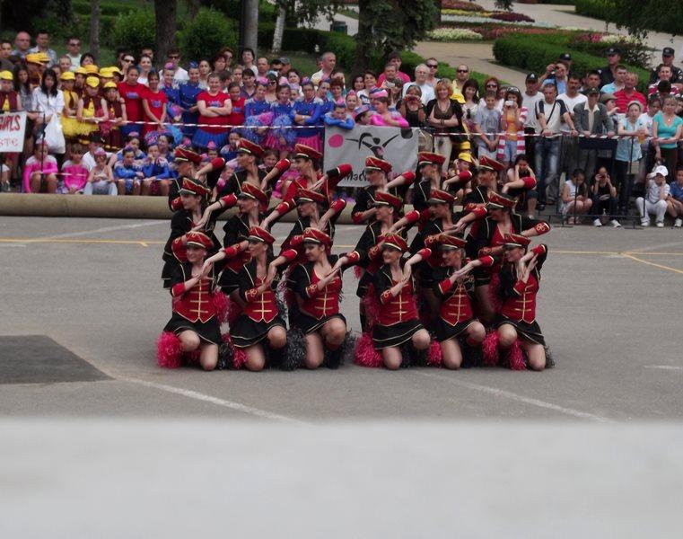 Clujencele, câştigătoare la Campionatului National de Majorete 2012 