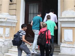 Structura anului şcolar 2012-2013. Vezi când sunt programate vacanţele şi examenele