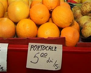 Se anunţă scumpiri pentru fructele şi legumele din import VIDEO