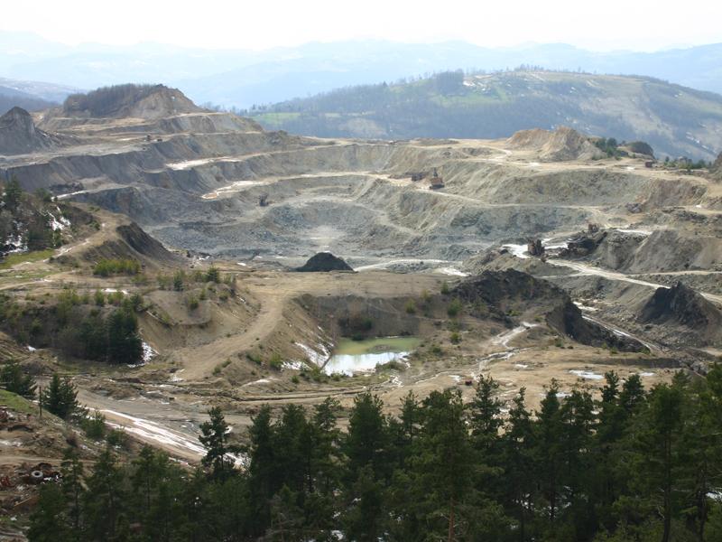 Procedura de evaluare a impactului asupra mediului pentru Proiectul Roşia Montană trebuie să continue