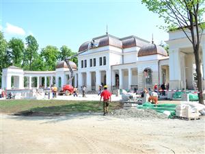 Cât costă să închiriezi cazinoul din Parcul Central 