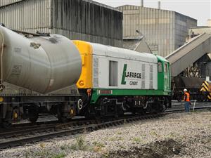 Lafarge îşi face terminal de ciment la CUG 