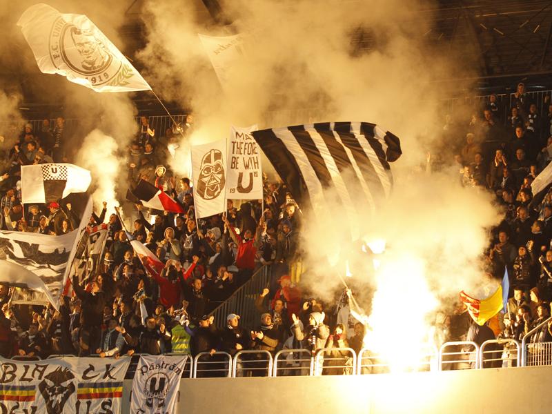 Socios în alb şi negru