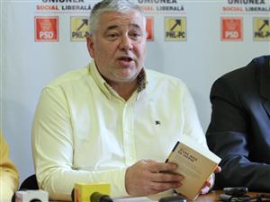 Nicoară sare la gâtul lui Boc: 