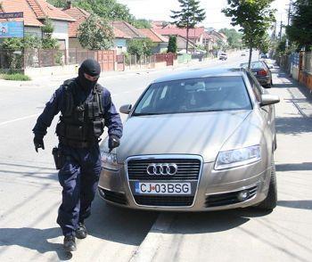 Percheziţii la Cluj: au fost vizaţi traficanţii şi consumatorii de droguri  