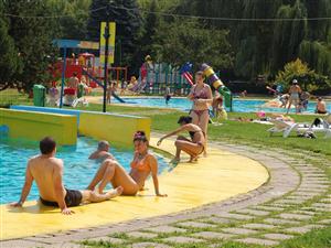 S-a deschis ştrandul Sun, intrarea e liberă până duminică. Vezi cât costă în restul zilelor