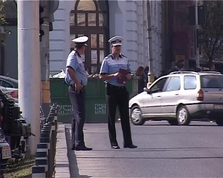 Peste 1.000 de poliţişti, jandarmi şi poliţişti locali la alegerile de duminică, în Cluj VIDEO