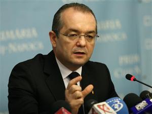 Boc: Aşteptăm numărătoarea voturilor