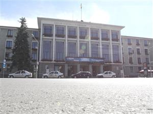 Scandal cu poliţie şi saci cu buletine de vot, la Casa de Cultură a Studenţilor din Cluj-Napoca VIDEO