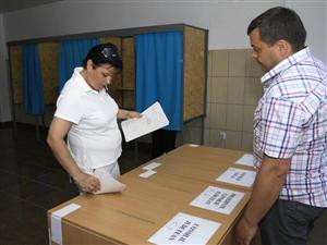 OFICIAL: Boc la primărie, Uioreanu la Consiliul Județean, la 700 voturi de Tişe. Vezi toate cifrele şi câştigătorii