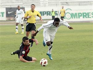 Mendy, încă un sezon la Universitatea Cluj