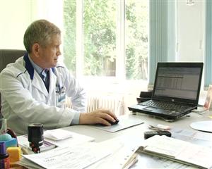 Medicii care vor elibera reţete electronice, şcoliţi să folosească noul sistem VIDEO