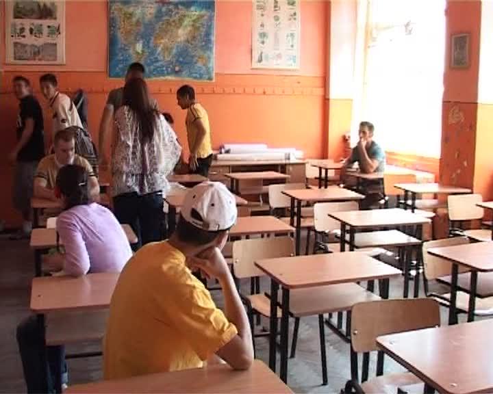 Încep emoţiile şi pentru elevii de clasa a 8-a VIDEO