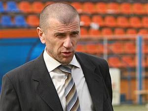 Conducere nouă, transferuri pe bandă rulantă