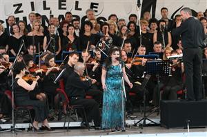 Peste 170 de muzicieni, astăzi pe scena Filarmonicii