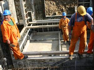 Companii de construcţii amendate 