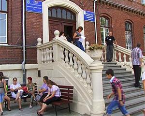 Cum vin elevii din Maramureş sau Calafat ca să se înscrie la liceele din Cluj VIDEO