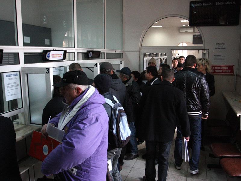 “Doi Şi-un Sfert” pentru inspectorii fiscali