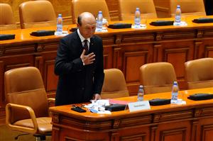 Băsescu, suspendat. Crin conduce România