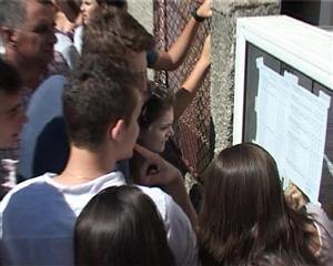 Note mai mari la bacalaureat, după contestaţii. Ce spun elevii cu note mai bune VIDEO