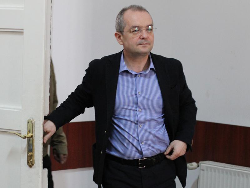 Boc vrea camerele video de la Bac în secţiile de votare, la referendum. 