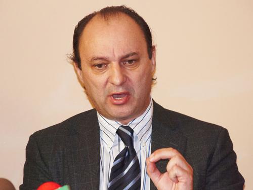 Ioan Avram Mureşan, fostul ministru al Agriculturii, rămâne în arest cel puţin până în luna septembrie VIDEO