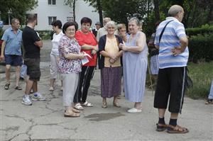 Protest în Mănăştur împotriva turnului de 25 de etaje FOTO