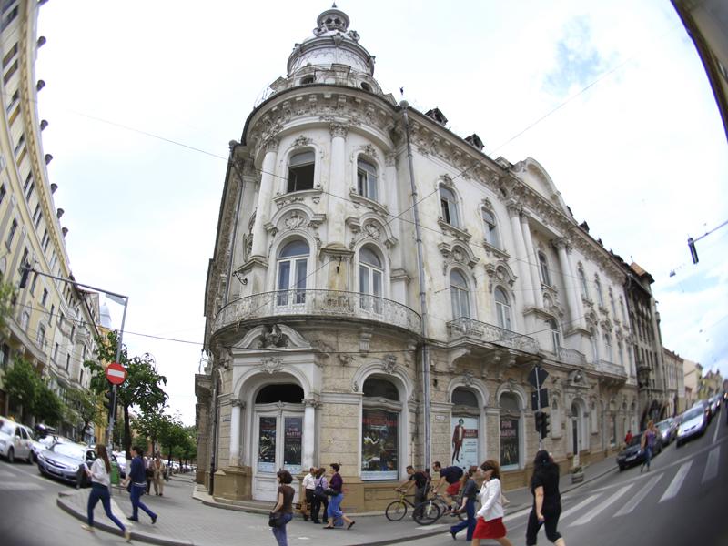 Soarta clădirii Continental se decide în toamnă