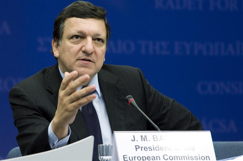 Președintele Comisiei Europene: Este crucial ca Guvernul să răspundă fără întârziere Curții Constituționale