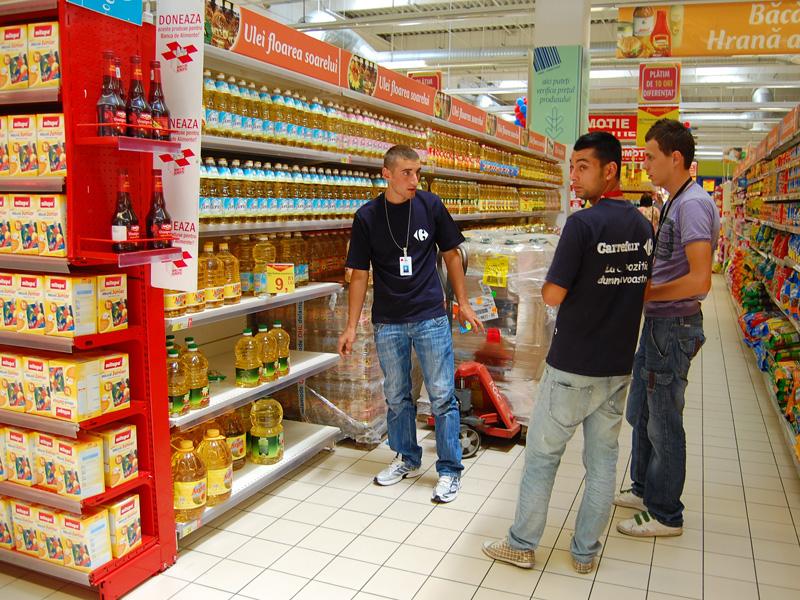 Se întoarce foaia: cinci italieni prinşi la furat la Cluj