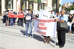 Sindicaliştii de la Poştă au ieşit în stradă. Ce cer FOTO / VIDEO