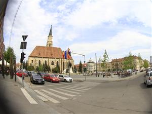 Mâncarea este mai scumpă la Cluj decât la Bucureşti sau Budapesta. Chiriile sunt însă mai mici