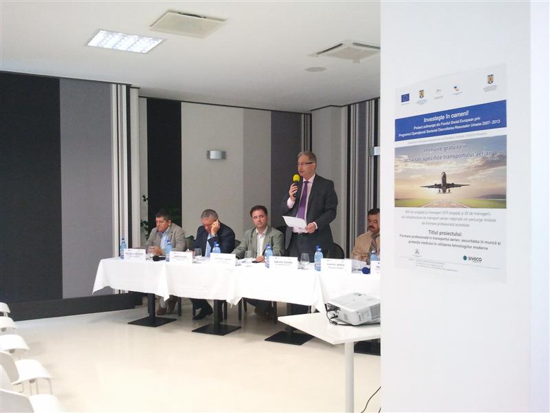 Bani europeni pentru instruirea angajaţilor din aeroporturile din România, la Cluj. Ciceo: 