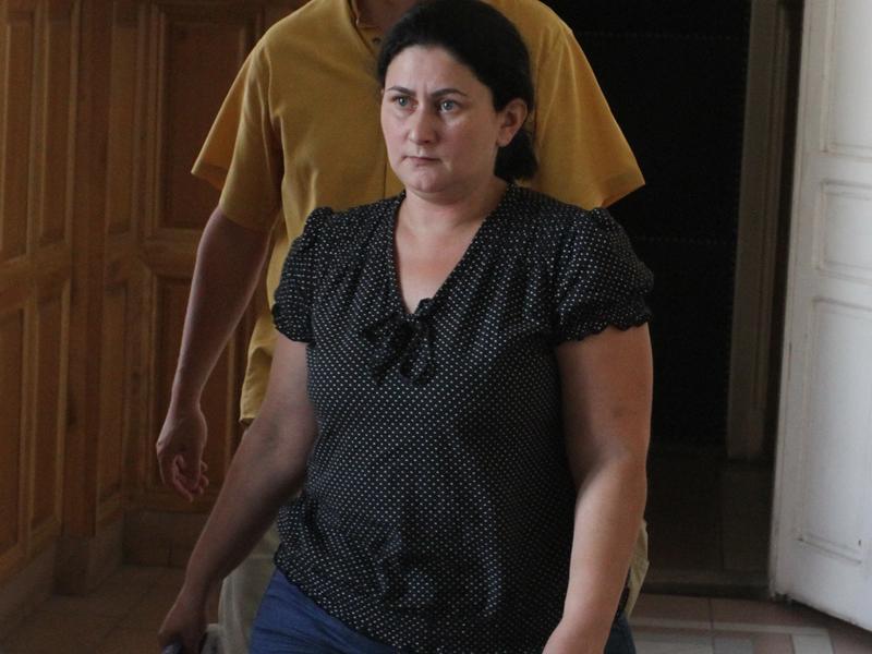 Contabila de la ADRNV a încercat „să facă pierduţi” toţi banii furaţi