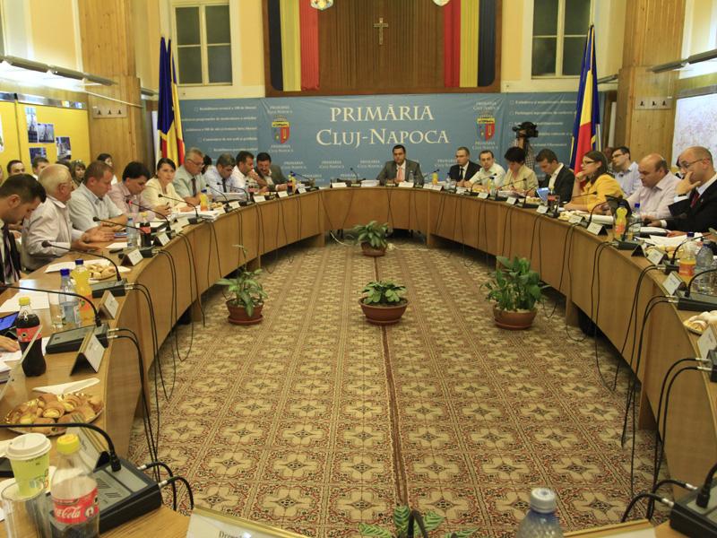Cine îşi bate joc de “victimele” lui Funar şi cine ţine discursuri ca la televizor