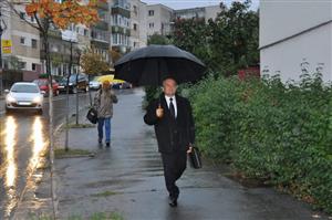 Emil Boc, pe jos, în 18 minute, de acasă la Primărie